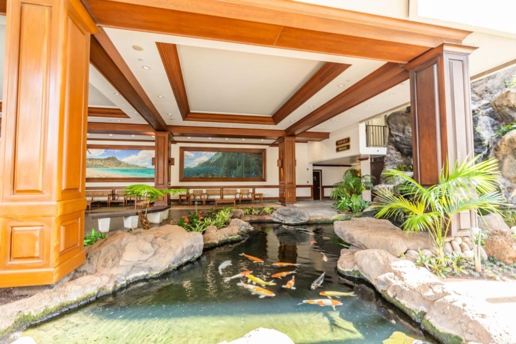 Apartamento Waikiki Banyan W-ocean Views With Free Parking! Honolulu