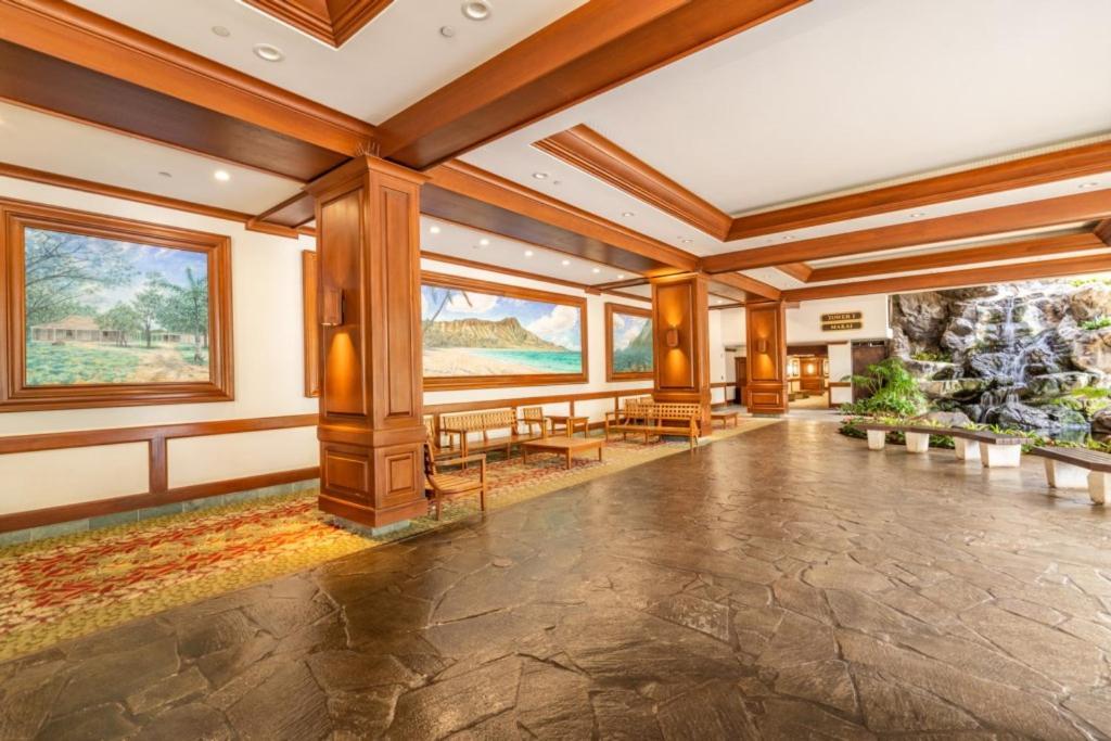 Apartamento Waikiki Banyan W-ocean Views With Free Parking!