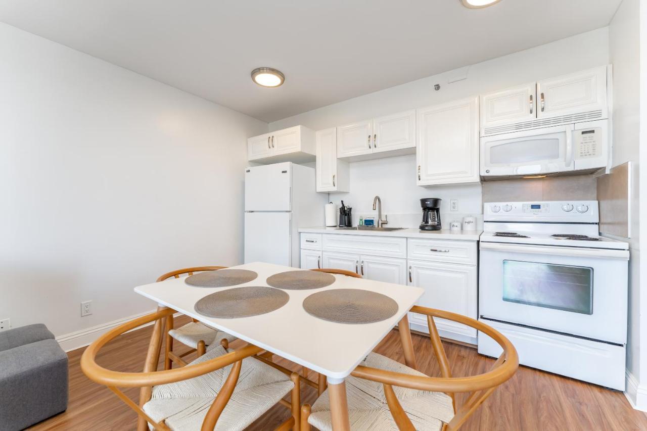 Waikiki Banyan W-ocean Views With Free Parking! Apartamento Honolulu