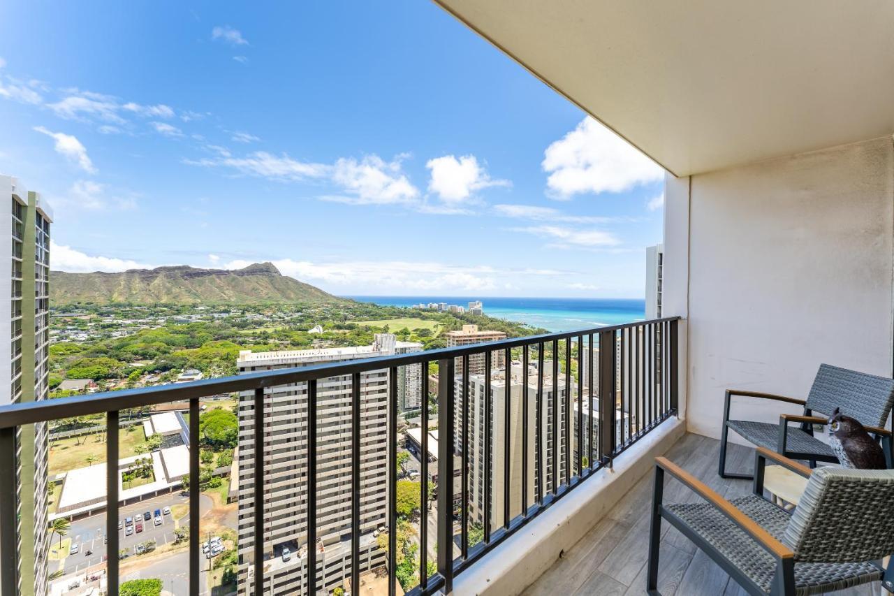 Waikiki Banyan W-ocean Views With Free Parking! Apartamento Honolulu